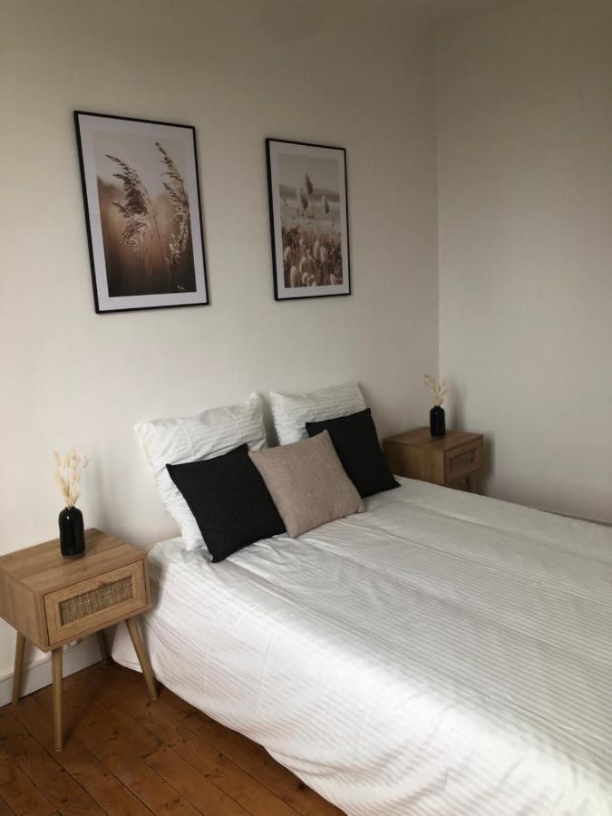 Apartamento Chez Julie Caen Exterior foto